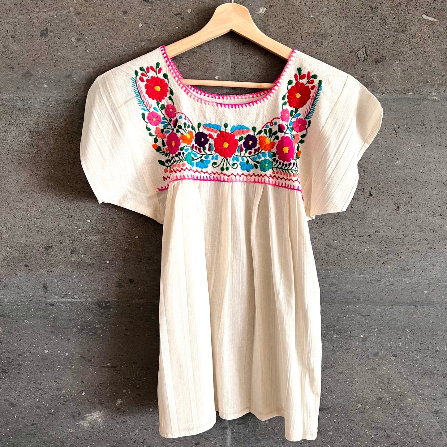 Blusa Margaritas bordadas